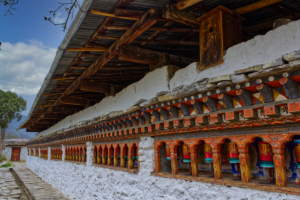 Paro / Gebetsmühlen im Kyichu Lhakhang